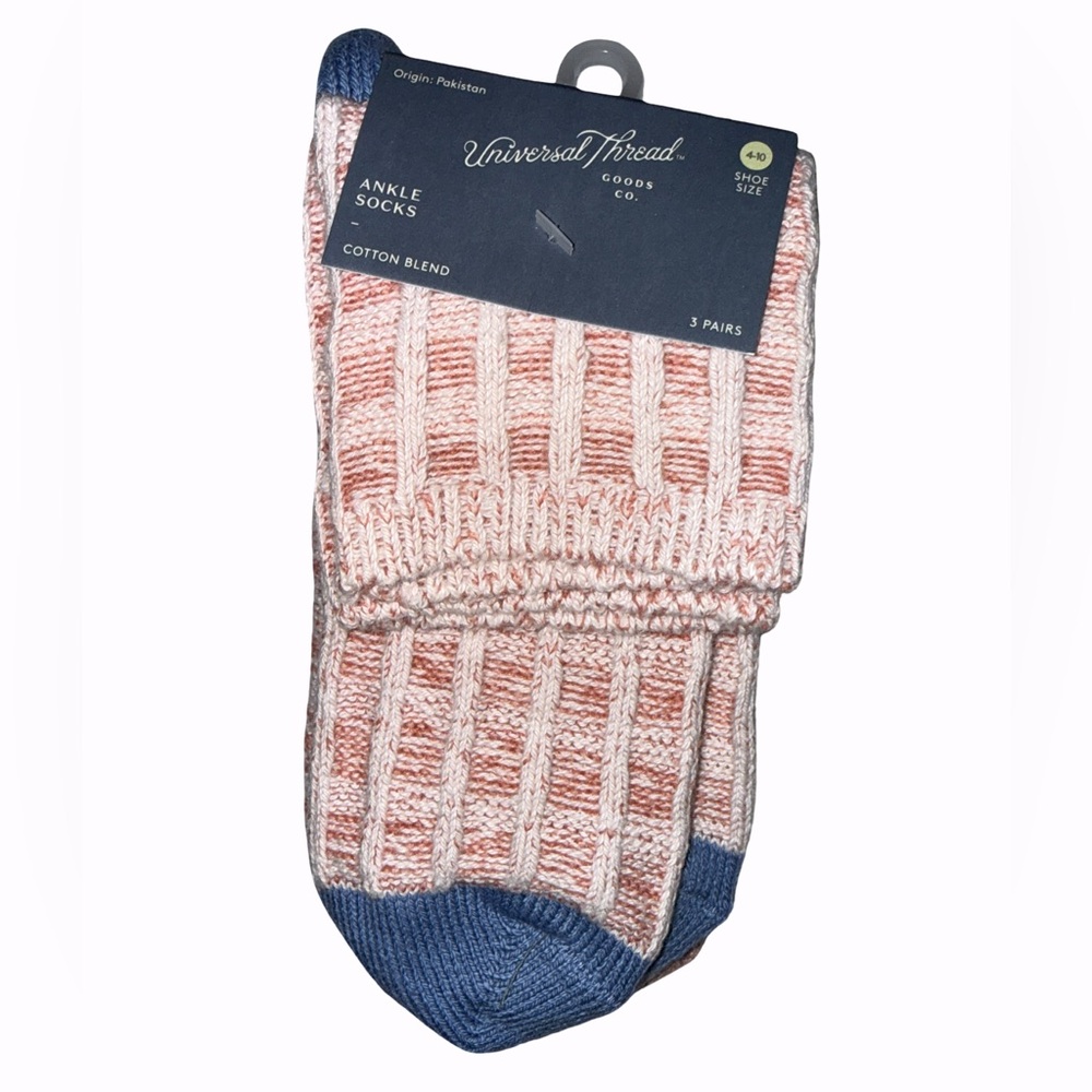 Universal Thread Women’s Ankle Socks (4-10)
Pink/Blue, Cream, Tan/Pink
FREE SHIP
